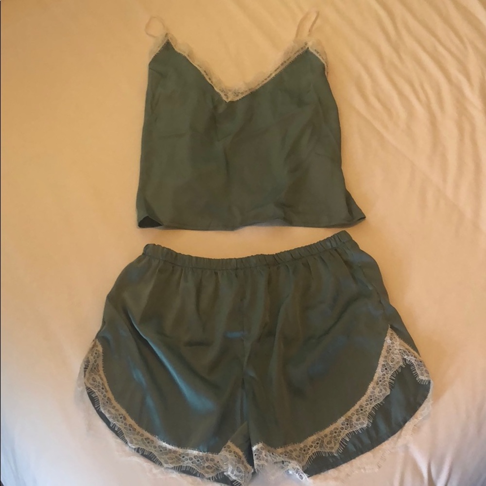 Gorgeous green sexy soft 2-piece pj set! ✨💚 NWOT